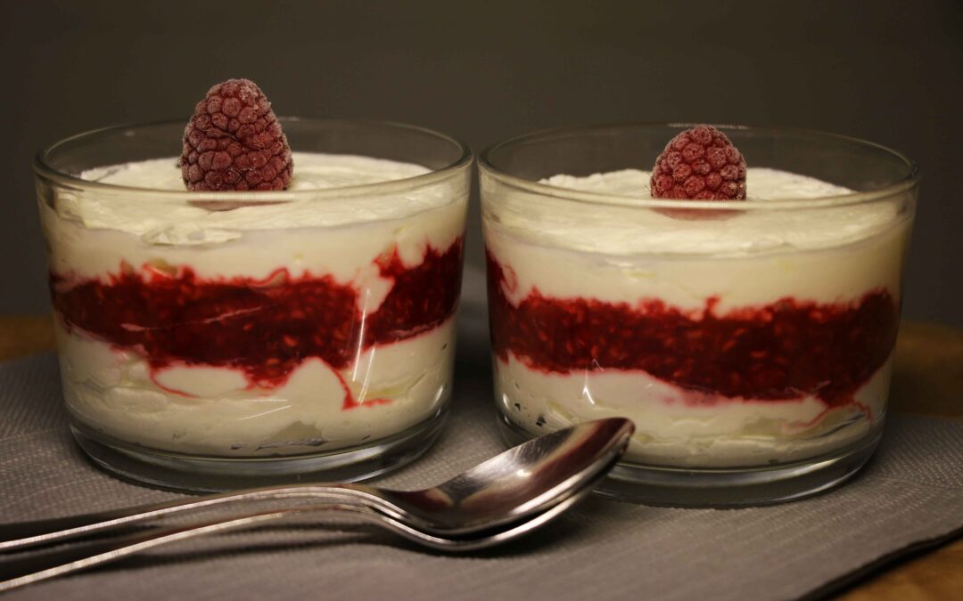 Beeren-Quark-Dessert