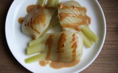 Fenchel mit Erdnusssauce